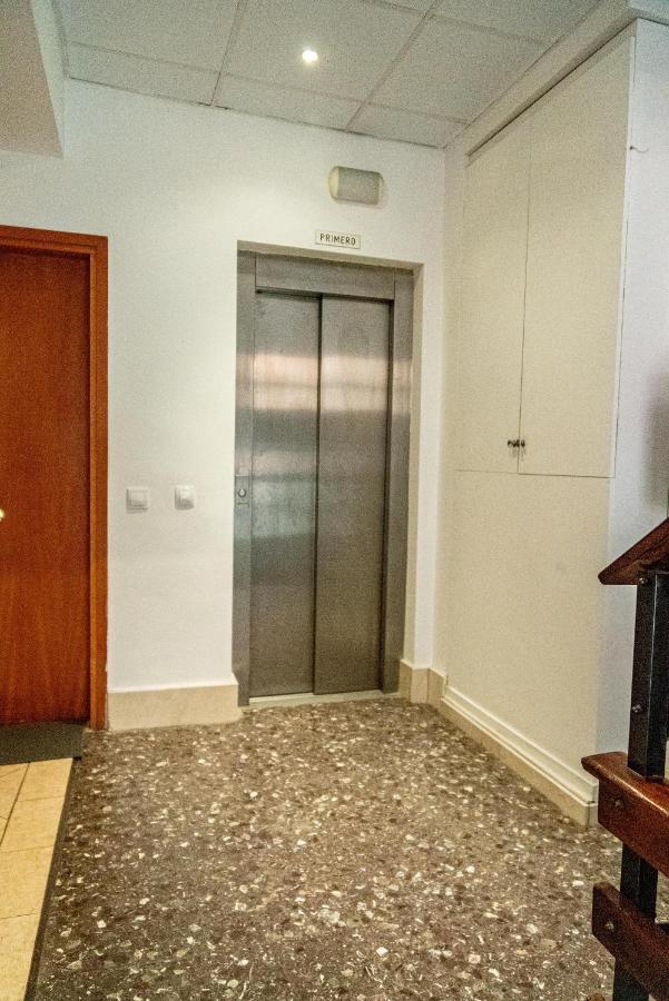 Apartament Central โยเรตเดมาร์ ภายนอก รูปภาพ
